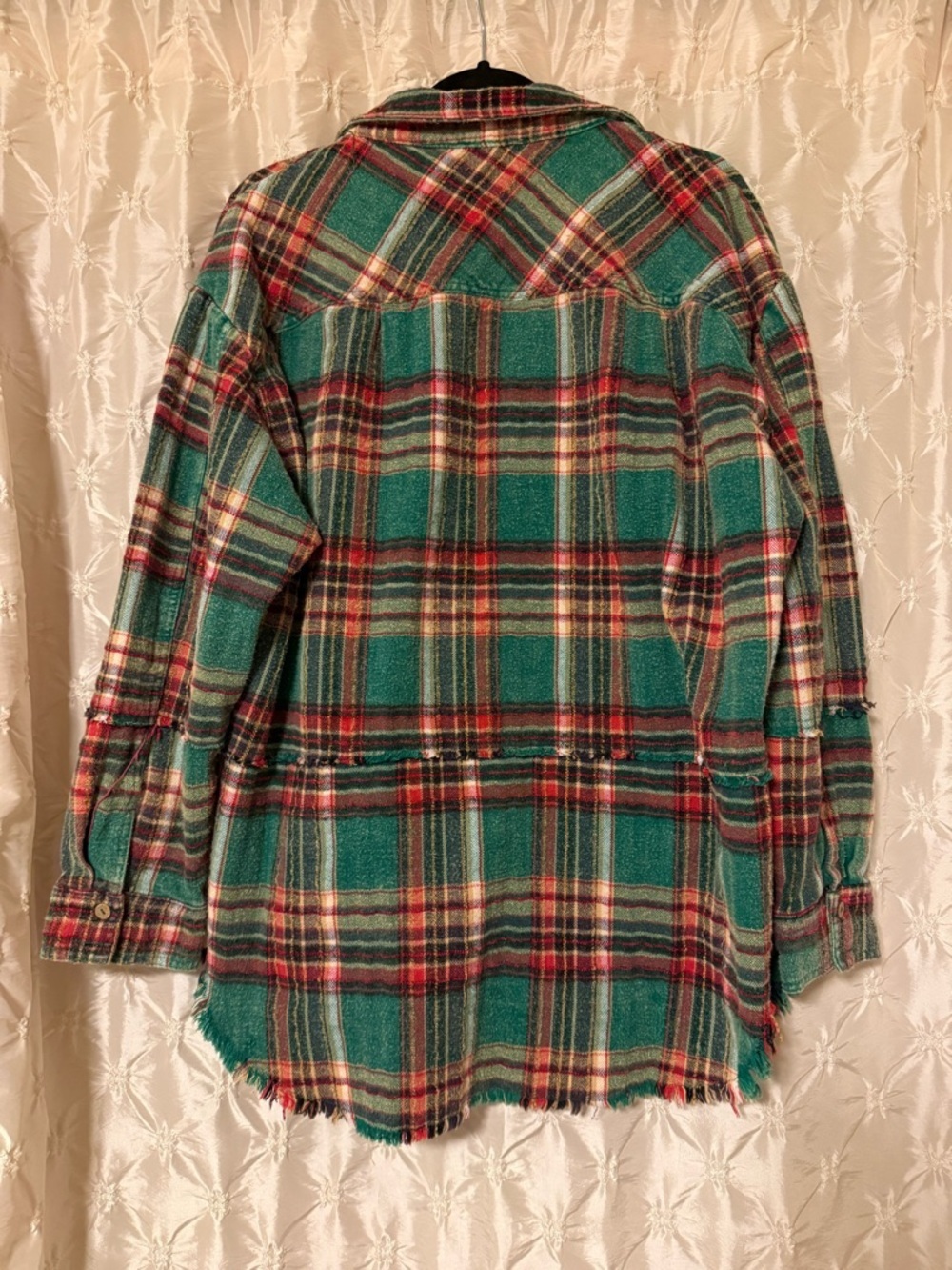 Oli & Hali Oversized Plaid Flannel Shacket Button Up Green Red Oversized Shirt - Picture 4 of 10